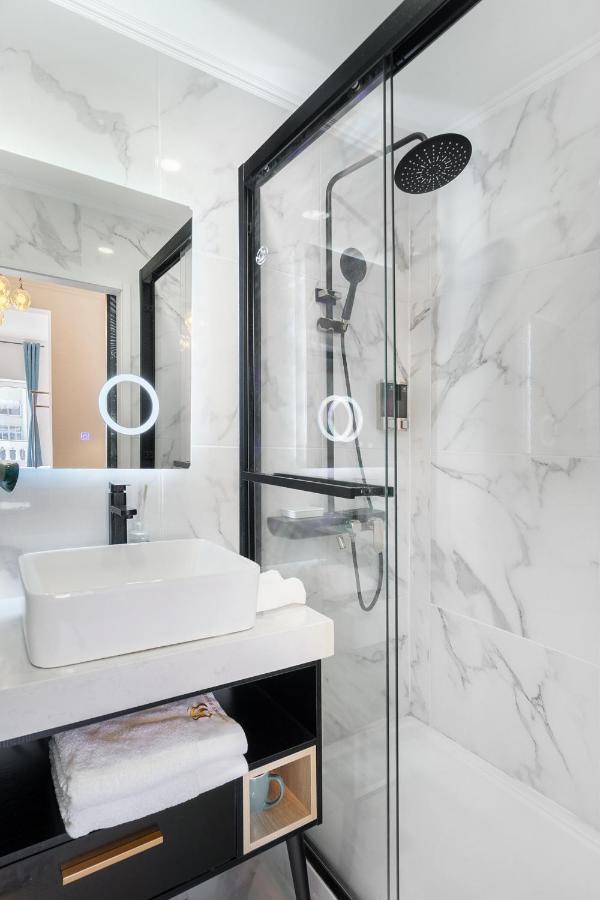 Family Suite Interior View
