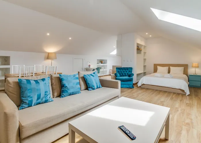 Home Out Rooms & Apartments